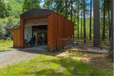 20736 Highway 42, Myrtle Point, OR 97458 - Photo 40