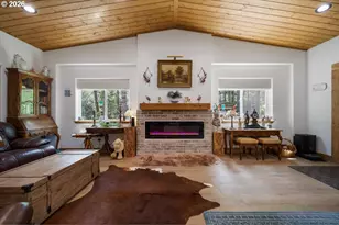 20736 Hwy 42, Myrtle Point, OR 97458 - Photo 16