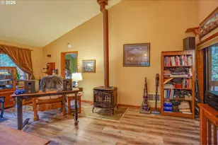 69881 E Alpine North Ct, Rhododendron, OR 97049 - Photo 14