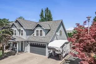 1418 SE 8th Ave, Canby, OR 97013 - Photo 2