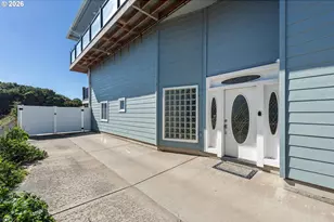 1257 7th St, Bandon, OR 97411 - Photo 4