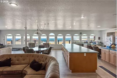 1257 7th St, Bandon, OR 97411 - Photo 14