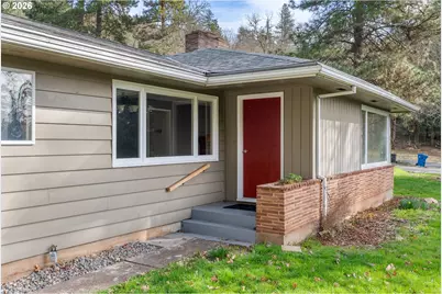 1444 N Main Ave, White Salmon, WA 98672 - Photo 4