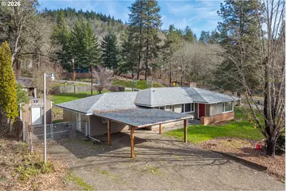 1444 N Main Ave, White Salmon, WA 98672 - Photo 6