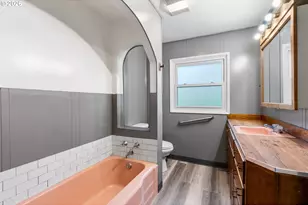 1444 N Main Ave, White Salmon, WA 98672 - Photo 28