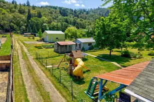 12589 Old Hwy 99, Myrtle Creek, OR 97457 - Photo 38