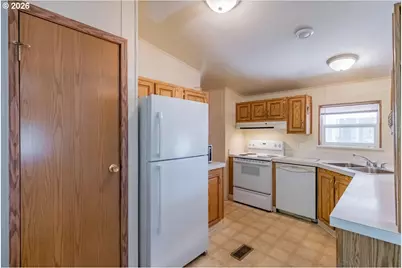 624 Windemere St, Aumsville, OR 97325 - Photo 6