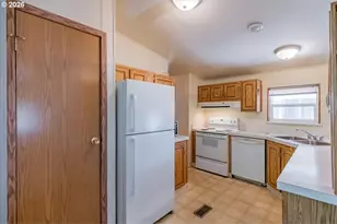 624 Windemere St, Aumsville, OR 97325 - Photo 6