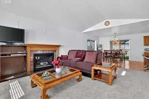 32839 SW Crystal Springs Ct, Scappoose, OR 97056 - Photo 10