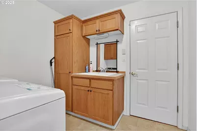 32839 SW Crystal Springs Ct, Scappoose, OR 97056 - Photo 30