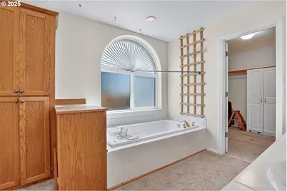 32839 SW Crystal Springs Ct, Scappoose, OR 97056 - Photo 26