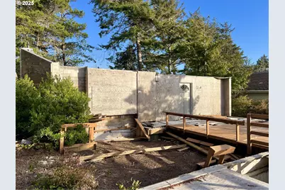 1442 NW Fircrest Ct, Waldport, OR 97394 - Photo 8