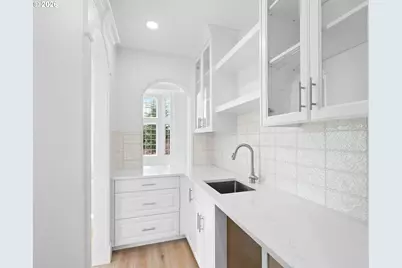 3110 NW 112th Pl, Portland, OR 97229 - Photo 8