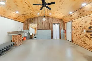 187 Hackett Ln, Riddle, OR 97469 - Photo 28