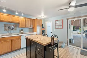 187 Hackett Ln, Riddle, OR 97469 - Photo 8