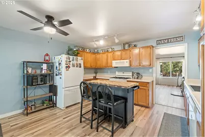 187 Hackett Ln, Riddle, OR 97469 - Photo 6