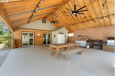 187 Hackett Ln, Riddle, OR 97469 - Photo 24