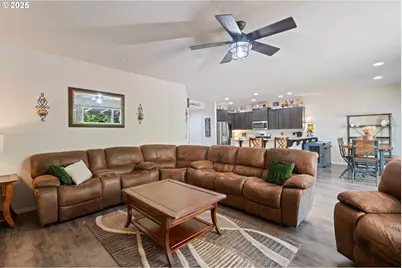 1707 NE 37th Ave, Camas, WA 98607 - Photo 16