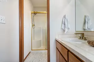 14812 NE Fremont Ct, Portland, OR 97230 - Photo 26