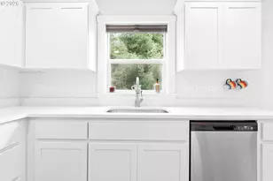 1463 SE Honeysuckle Loop, Warrenton, OR 97146 - Photo 14