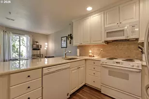17505 SW Blanton St, Beaverton, OR 97078 - Photo 12