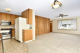 579 NE Fleming Ave, Gresham, OR 97030 - Photo 8