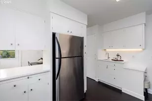 3333 SW Heather Ln, Portland, OR 97201 - Photo 22