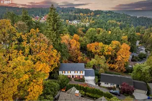 3333 SW Heather Ln, Portland, OR 97201 - Photo 2