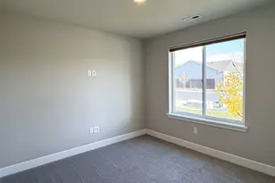 2457 NE 5th St, Hermiston, OR 97838 - Photo 6