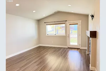 2457 NE 5th St, Hermiston, OR 97838 - Photo 14