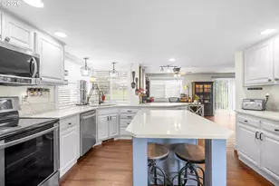 3057 Lakeview Ct NW, Salem, OR 97304 - Photo 10