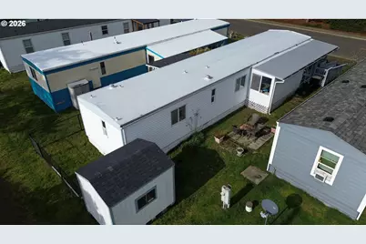 1699 27th St #5, Florence, OR 97439 - Photo 36