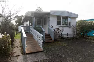 1699 27th St, Florence, OR 97439 - Photo 2