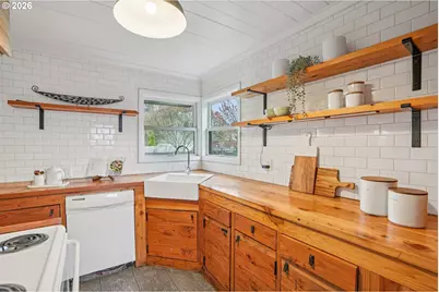 7921 NE Clackamas St, Portland, OR 97213 - Photo 10