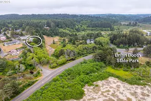1055 NW Estate Dr, Seal Rock, OR 97376 - Photo 48