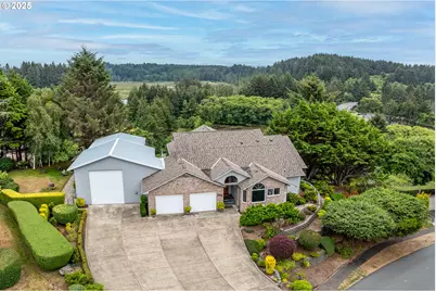1055 NW Estate Dr, Seal Rock, OR 97376 - Photo 38