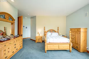 1055 NW Estate Dr, Seal Rock, OR 97376 - Photo 12
