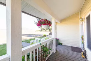 812 Courtney Ln, Summerville, OR 97876 - Photo 2