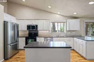 305 School Ave, Brownsville, OR 97327 - Photo 22