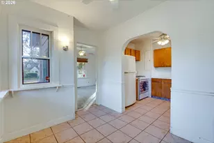 2223 SE 139th Ave, Portland, OR 97233 - Photo 8