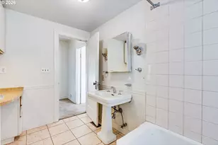 2223 SE 139th Ave, Portland, OR 97233 - Photo 18