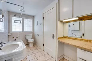 2223 SE 139th Ave, Portland, OR 97233 - Photo 16