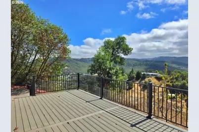 399 Serena Way, Roseburg, OR 97471 - Photo 16