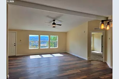 399 Serena Way, Roseburg, OR 97471 - Photo 6