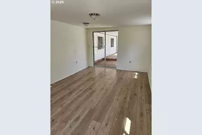 21100 NE Sandy Blvd #32, Fairview, OR 97024 - Photo 6