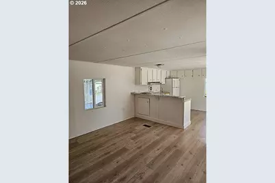 21100 NE Sandy Blvd #32, Fairview, OR 97024 - Photo 4