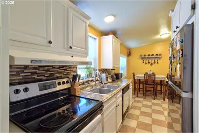 20140 NE Sandy Blvd #59, Fairview, OR 97024 - Photo 18