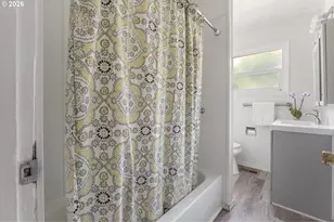 17937 SE Lincoln St, Portland, OR 97233 - Photo 10