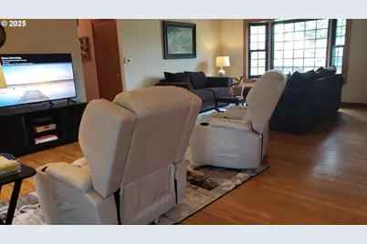 1026 SE 213th Ave, Gresham, OR 97030 - Photo 6