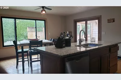 1026 SE 213th Ave, Gresham, OR 97030 - Photo 12